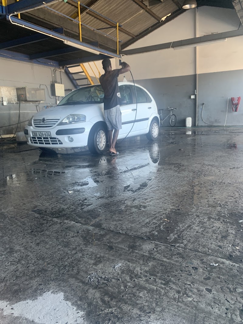No Spot Car Wash - Photo 3